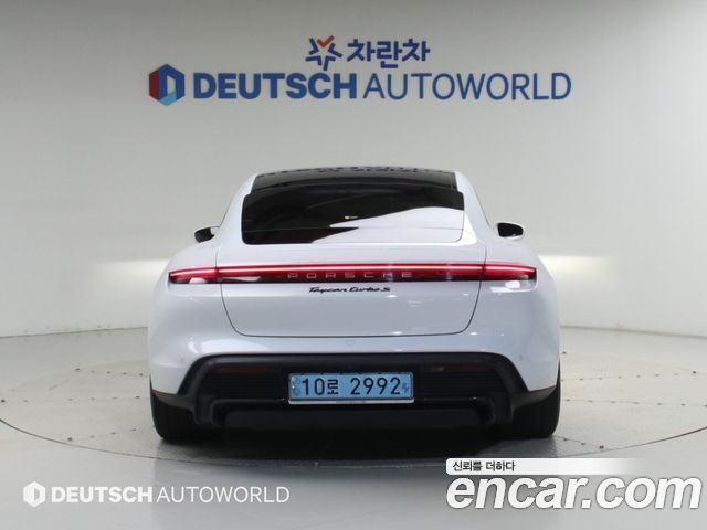 Porsche Taycan 2021 — photo 5