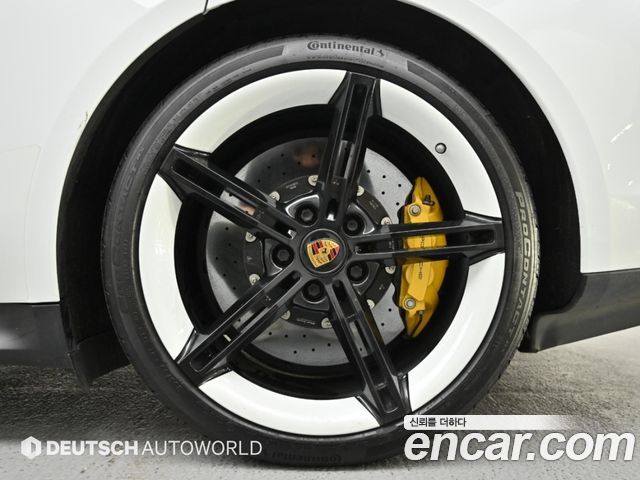Porsche Taycan 2021 — photo 6