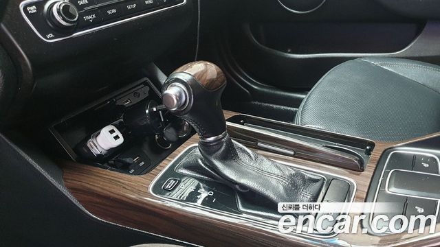 Kia K7 2016 — photo 9