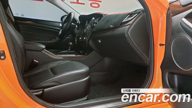 Kia K7 2016 — photo 12
