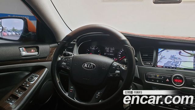 Kia K7 2016 — photo 15