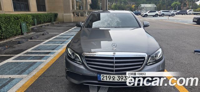 Mercedes-Benz E-Class 2017 — photo 3
