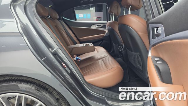 Genesis G70 2019 — photo 17