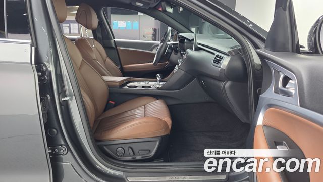 Genesis G70 2019 — photo 16