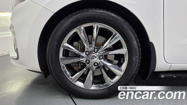 Kia Canival 2019 — photo 5