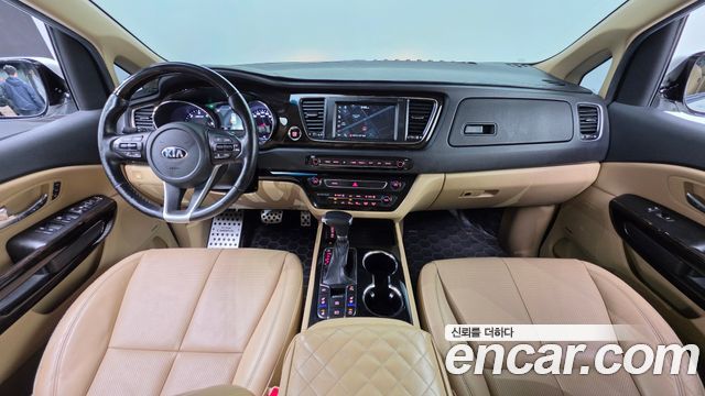 Kia Canival 2019 — photo 7