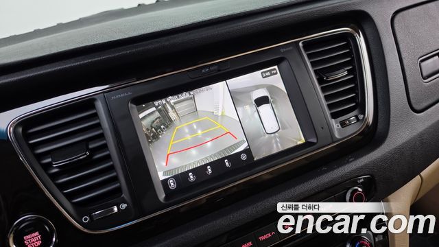 Kia Canival 2019 — photo 14