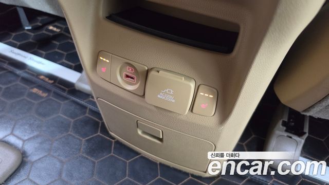Kia Canival 2019 — photo 15
