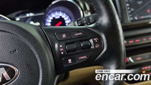 Kia Canival 2019 — photo 16