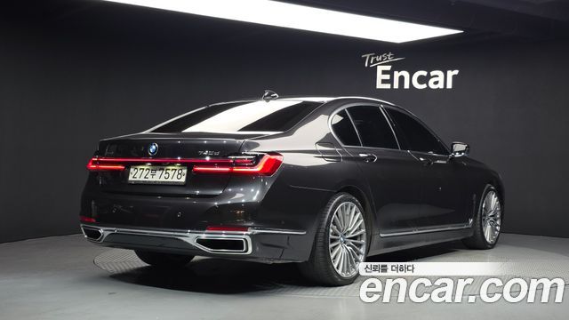 BMW 7-Series 2020 — photo 2