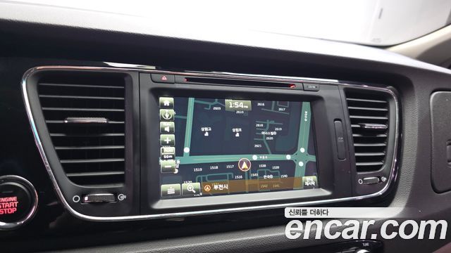 Kia Canival 2016 — photo 21