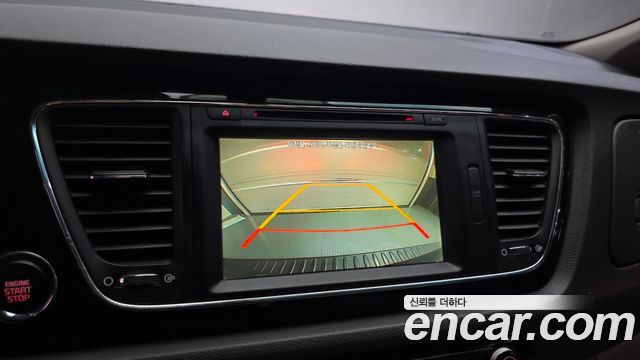 Kia Canival 2016 — photo 22