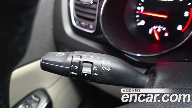 Kia Canival 2016 — photo 24