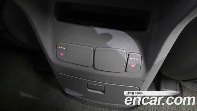 Kia Canival 2016 — photo 26