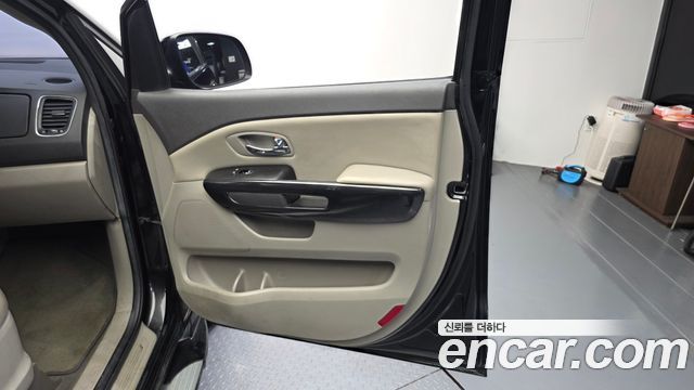 Kia Canival 2016 — photo 15