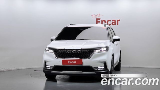 Kia Canival 2023 — photo 3
