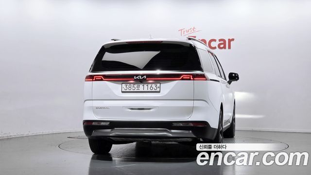 Kia Canival 2023 — photo 4