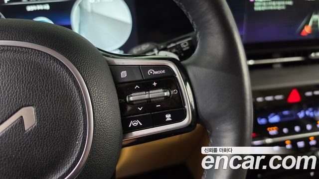Kia Canival 2023 — photo 20