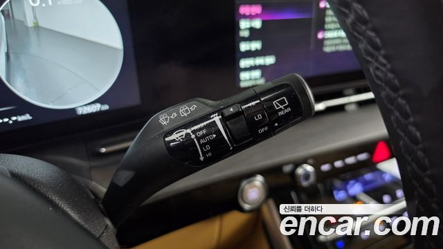 Kia Canival 2023 — photo 25