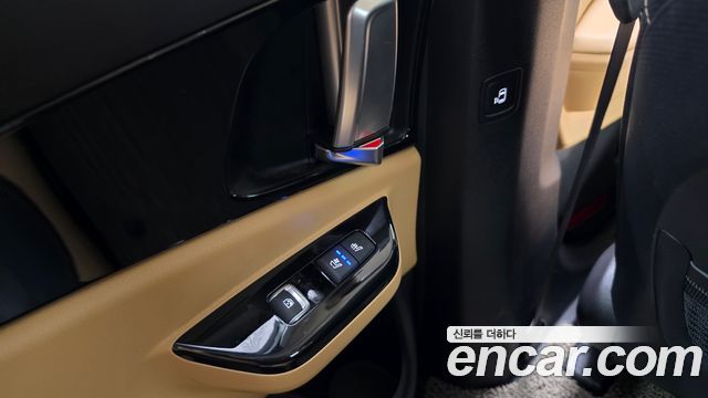 Kia Canival 2023 — photo 26