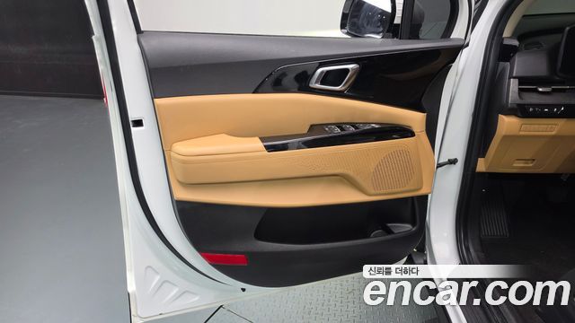 Kia Canival 2023 — photo 14