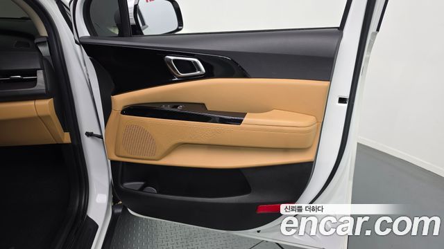Kia Canival 2023 — photo 15