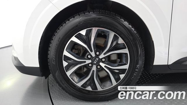 Kia Canival 2021 — photo 5