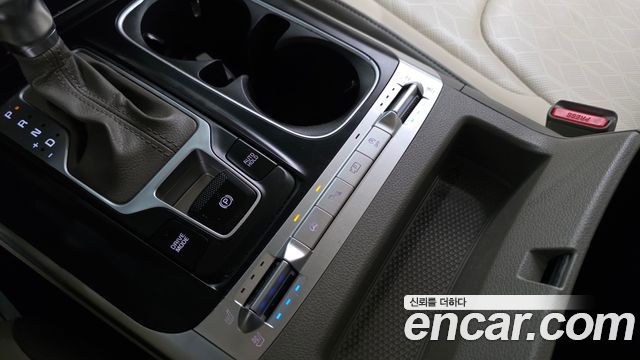 Kia Canival 2021 — photo 17