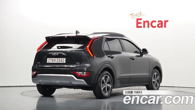 Kia Niro 2023 — photo 2