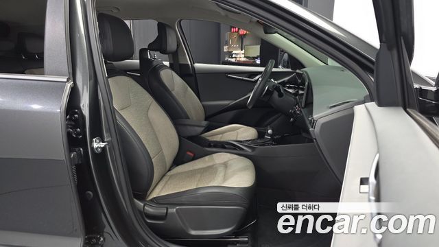 Kia Niro 2023 — photo 17