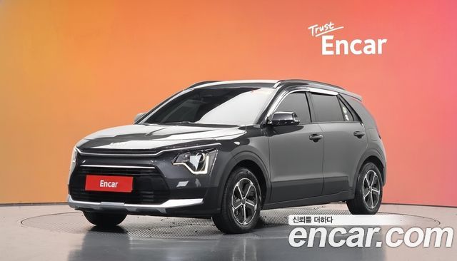 Kia Niro 2023 — photo 1