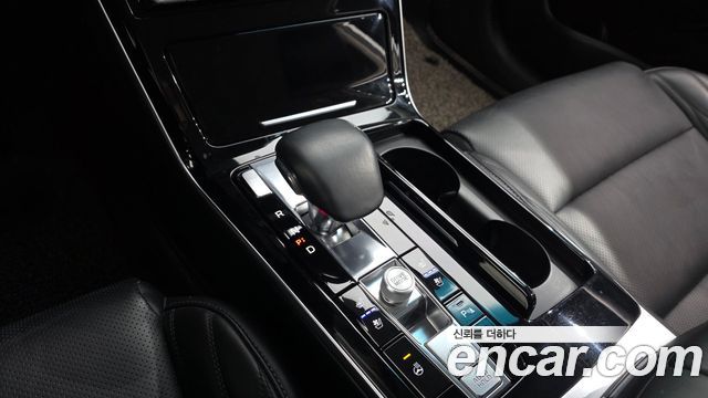 Kia K7 2020 — photo 12