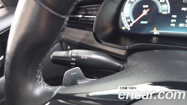 Kia K7 2020 — photo 23