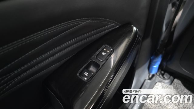Kia K7 2020 — photo 25