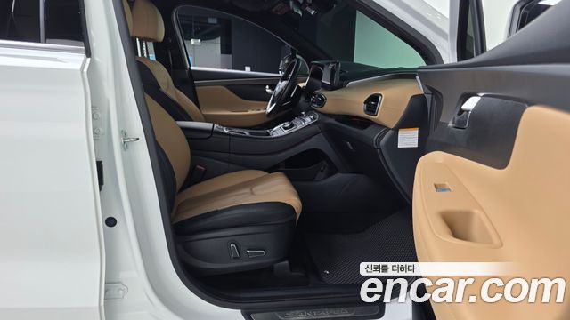 Hyundai Santafe 2022 — photo 17