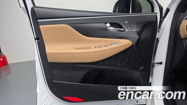 Hyundai Santafe 2022 — photo 14