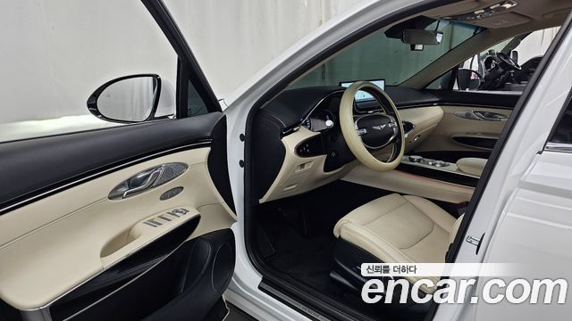Genesis GV70 2021 — photo 13
