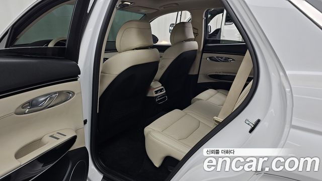 Genesis GV70 2021 — photo 18
