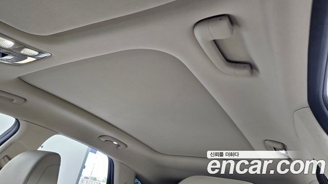 Genesis GV70 2021 — photo 23