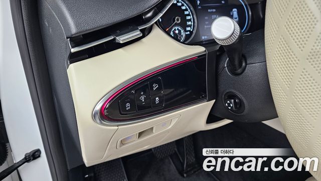 Genesis GV70 2021 — photo 28