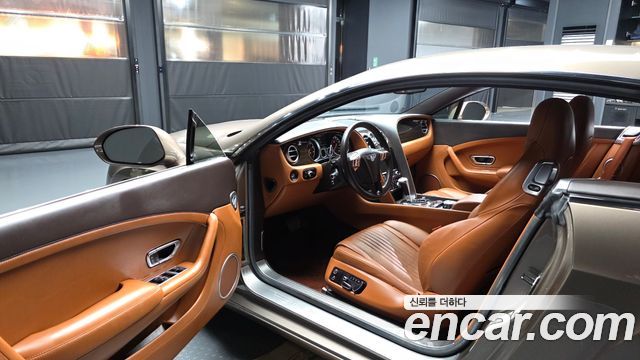 Bentley Continental 2016 — photo 10