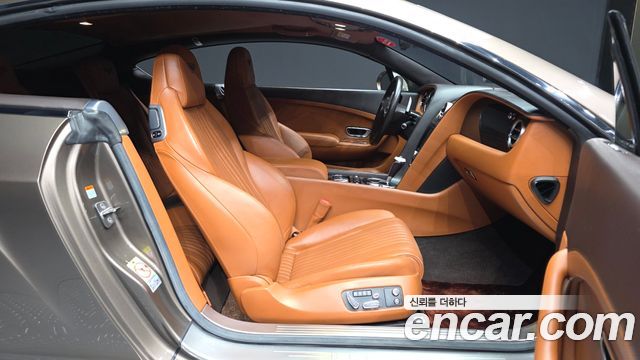 Bentley Continental 2016 — photo 11