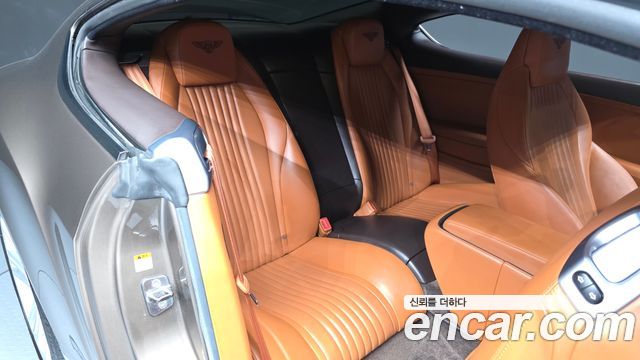 Bentley Continental 2016 — photo 12
