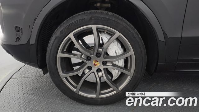 Porsche Cayenne 2020 — photo 5
