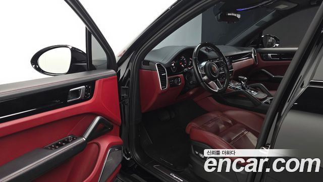 Porsche Cayenne 2020 — photo 13