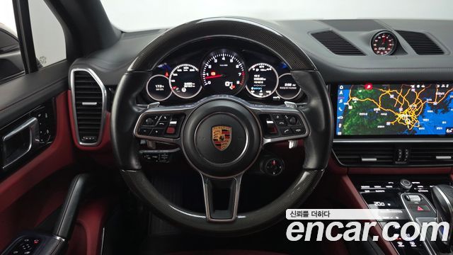 Porsche Cayenne 2020 — photo 20