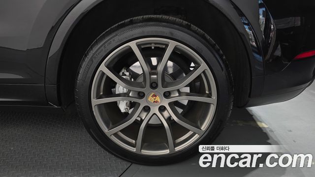 Porsche Cayenne 2020 — photo 7