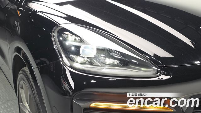 Porsche Cayenne 2020 — photo 8