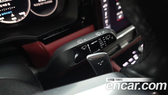 Porsche Cayenne 2020 — photo 30