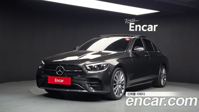 Mercedes-Benz E-Class 2022 — photo 1
